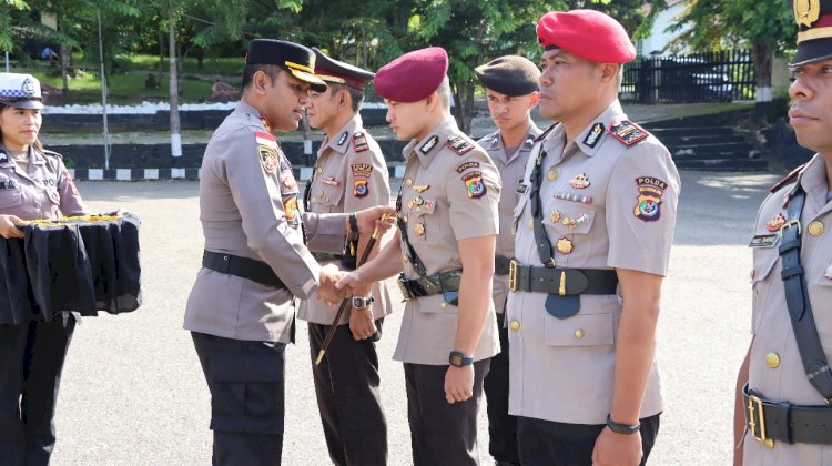 Kapolres TTU Pimpin Upacara Sertijab Kasat Reskrim dan Kasat Narkoba