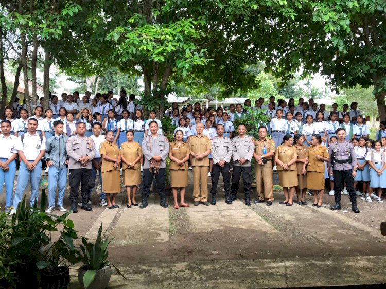 Bentuk Karakter Siswa, Satuan Binmas Polres TTU Beri Penyuluhan di SMAN Taekas