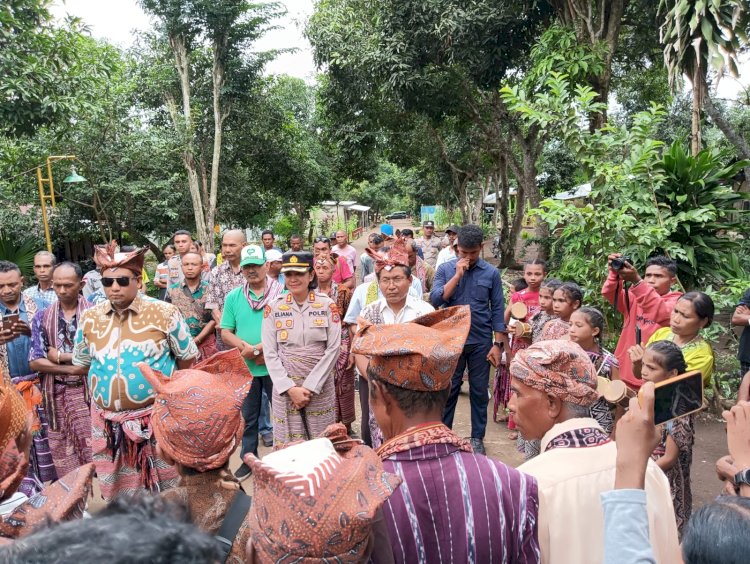 Kapolres TTU Bersama Bupati Terpilih Kunjungi Desa Lokomea, Warga Usul Pembangunan Pos Polisi