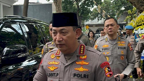 Kapolri Melayat ke Rumah Duka Eks Wakapolri: Polri Kehilangan Sosok Syafruddin