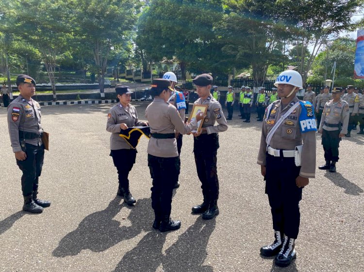 PTDH Anggota dan Kenaikan Pangkat Pengabdian Warnai Upacara di Polres TTU