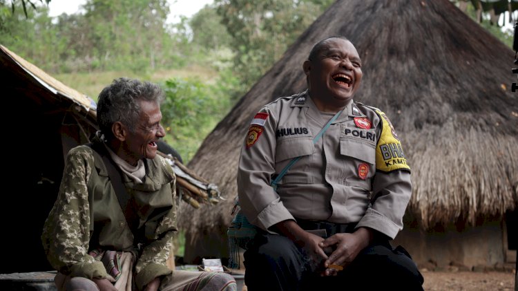 Menenun Damai dalam Kesederhanaan: Bhabinkamtibmas Tublopo Buktikan Pengabdian Lewat Kedekatan