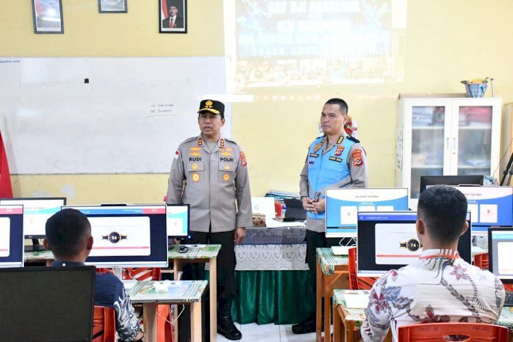 “Jangan Percaya Calo!” Pesan Tegas Kapolda NTT Saat Tinjau Seleksi Taruna AKPOL 2026 di Kupang