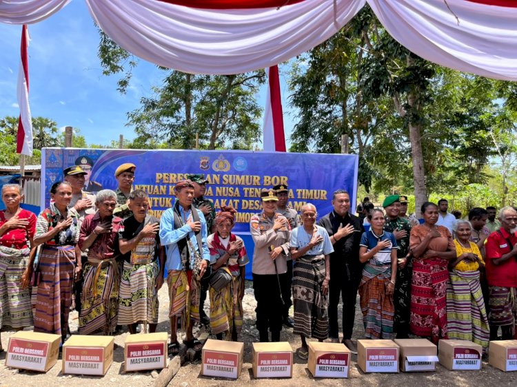 Polri Bersama Masyarakat;  Kapolres TTU Serahkan Bantuan Sosial dan Perlengkapan Sekolah kepada Warga Desa Oelami