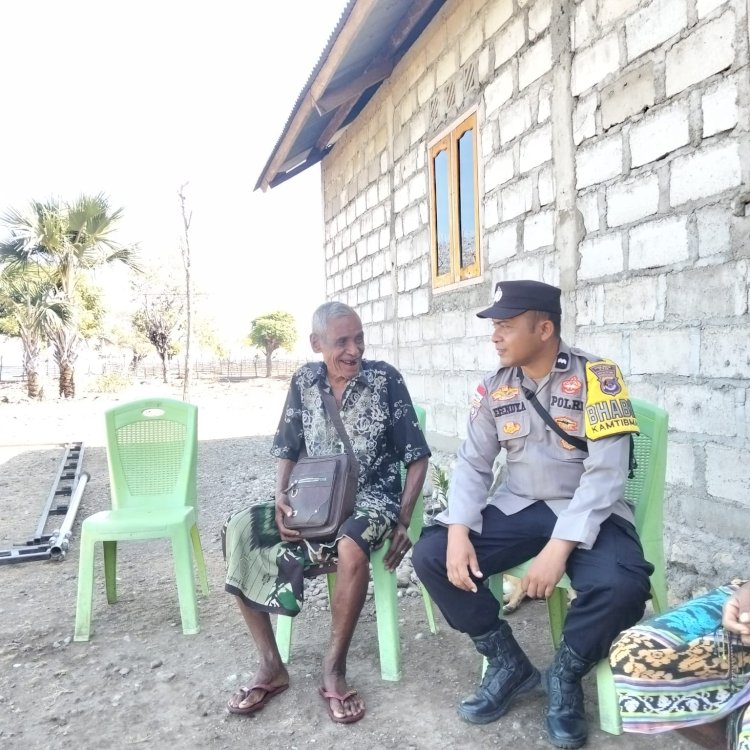 Polisi Bersama Masyarakat, Bhabinkamtibmas Humusu Wini Ajak Warga Jaga Kamtibmas dan Cegah Karhutla.
