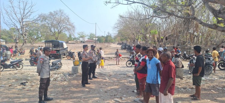Polisi Bersama Masyarakat, Polsek Biboki Anleu Tingkatkan Patroli KRYD di Pasar Mingguan Ponu