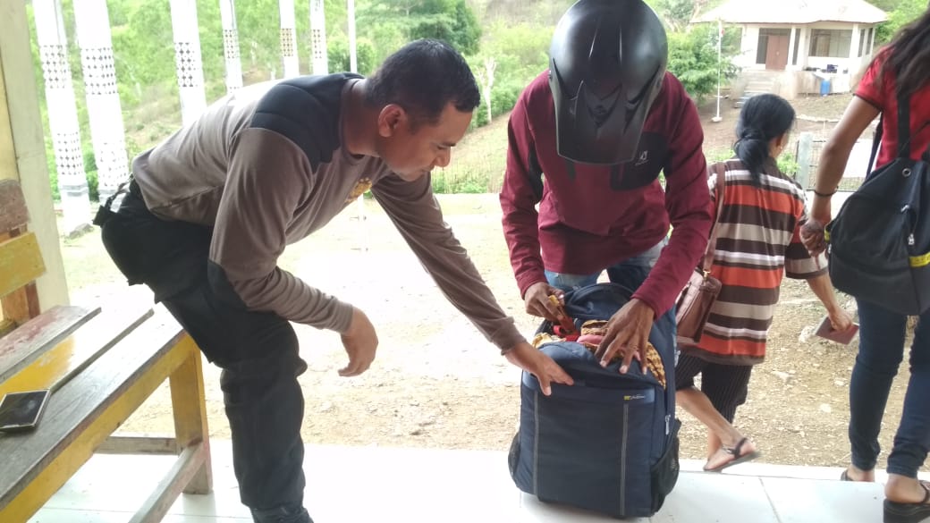 Cegah Pelanggaran Lintas Batas, Pospolsubsektor Napan Lakukan Pemeriksaan