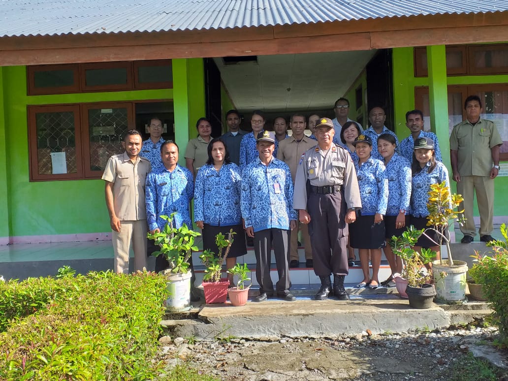 Police Go To School, Iptu Felix 